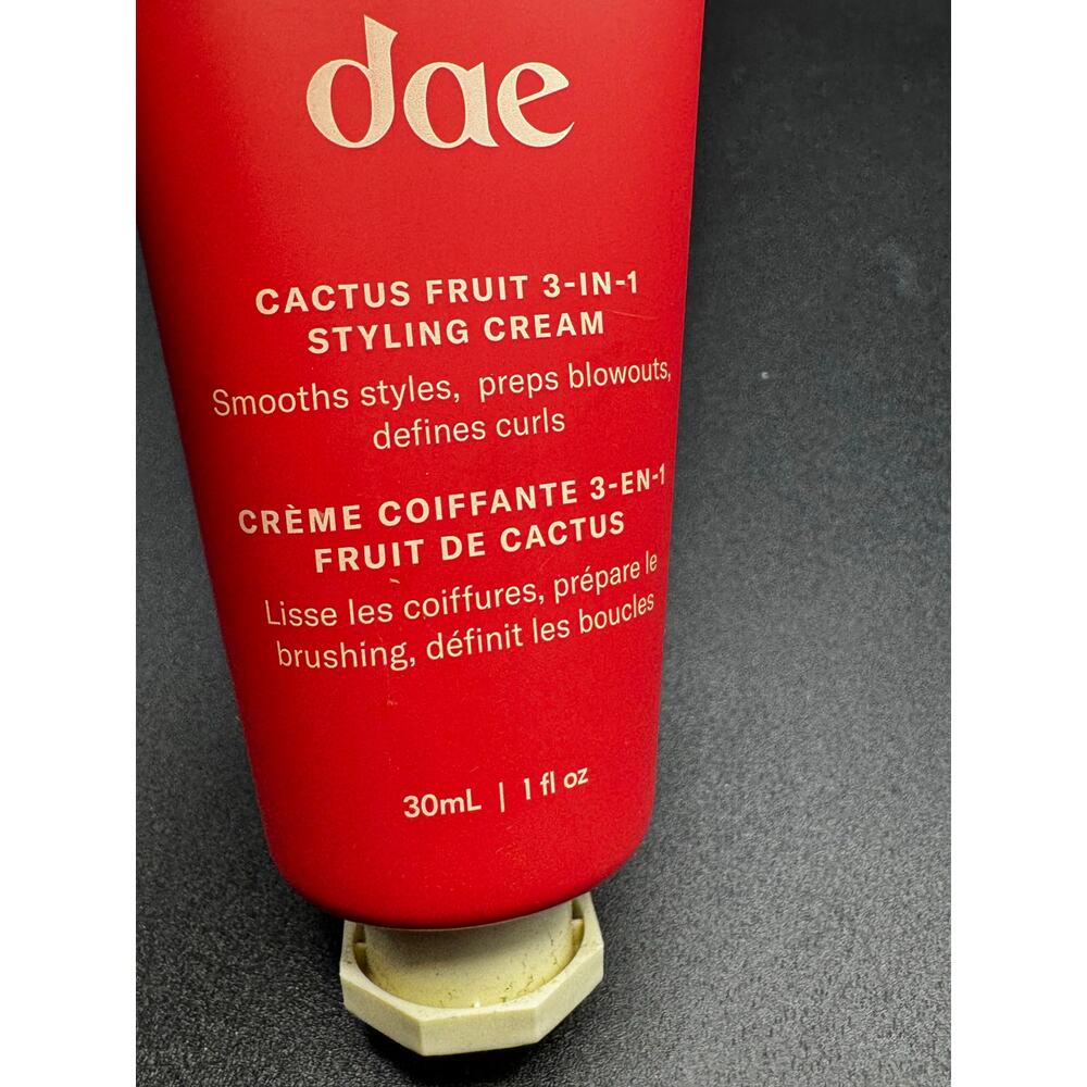 NWT dae Cactus Fruit 3-in-1 Styling Cream 1 oz - Picture 3 of 3